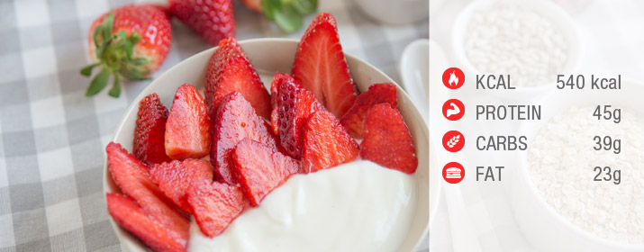 Kokosjoghurt mit Erdbeeren