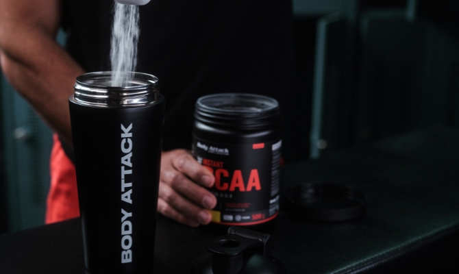 EAA oder BCAA - Wie sie dich beim Muskelaufbau unterstützen