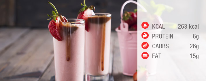 Erdbeer Bananen Smoothie mit Peanut Butter