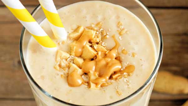 Joghurt Bananen Peanut Shake