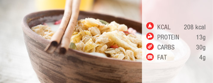 Fruchtige Joghurtcreme mit Cerealien